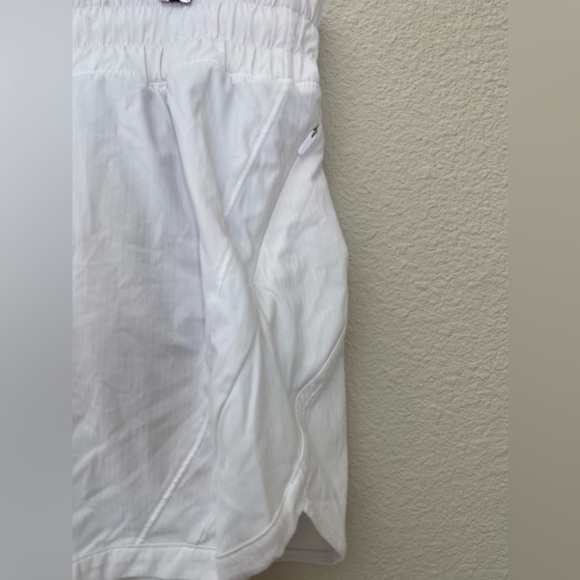 Lululemon Track That Lined Shorts, Size 8 - Picture 2 of 4